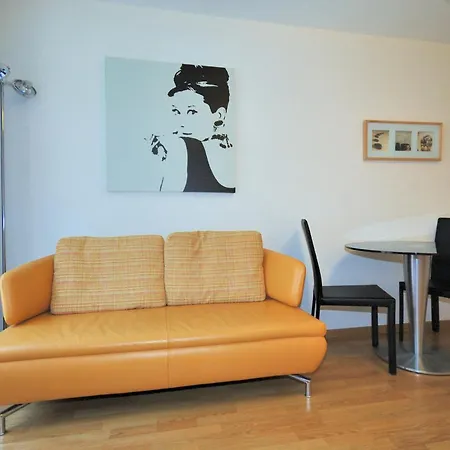 Stylish In - Crown 11 *